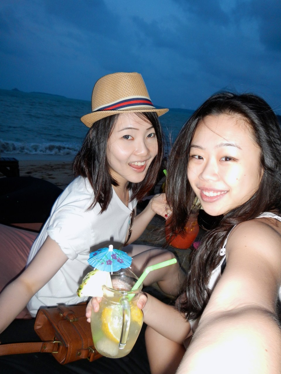 Girls CoCo Tam's Bar Samui