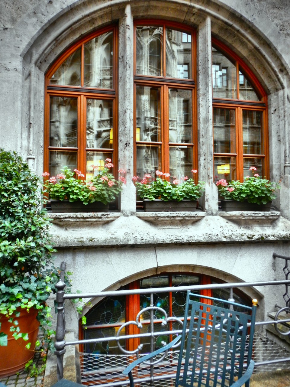 Inside Rathaus Glockenspiel 11