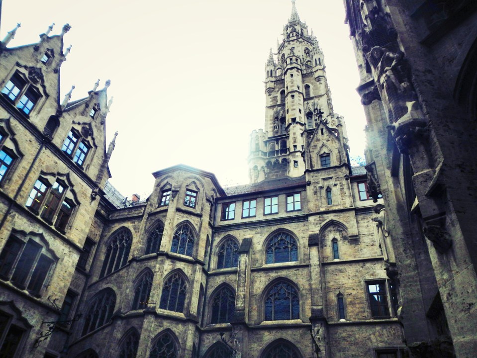 Inside Rathaus Glockenspiel 6