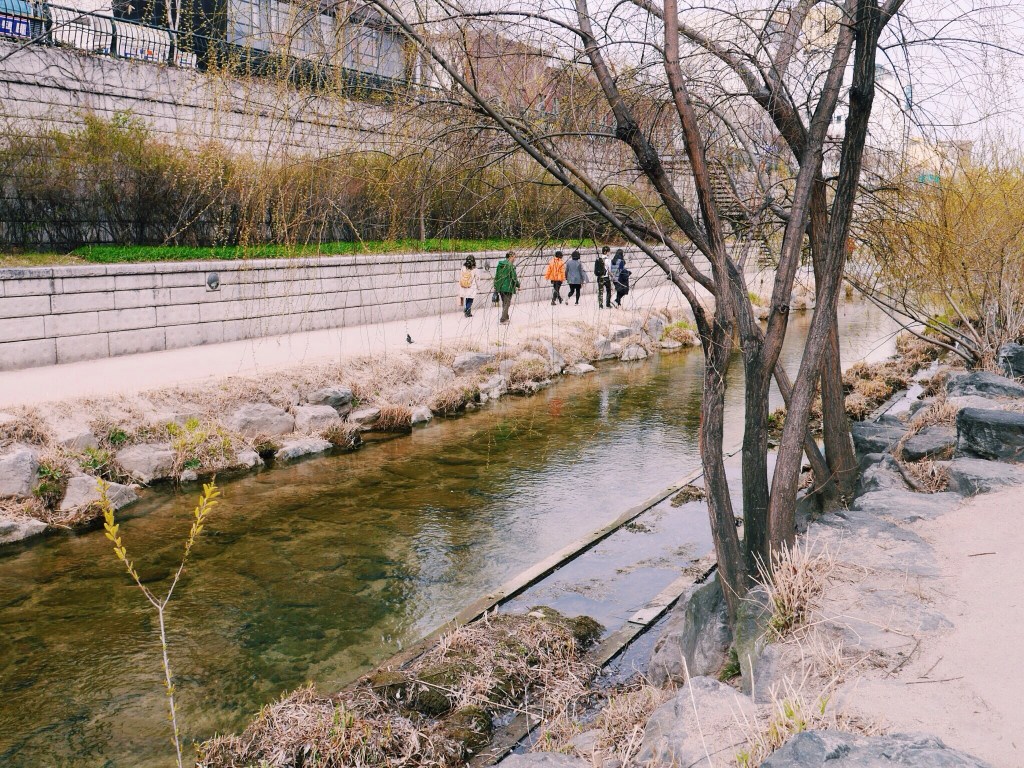 SEOUL DIARIES 014: CHEONGYECHEON STREAM&nbsp;청계천