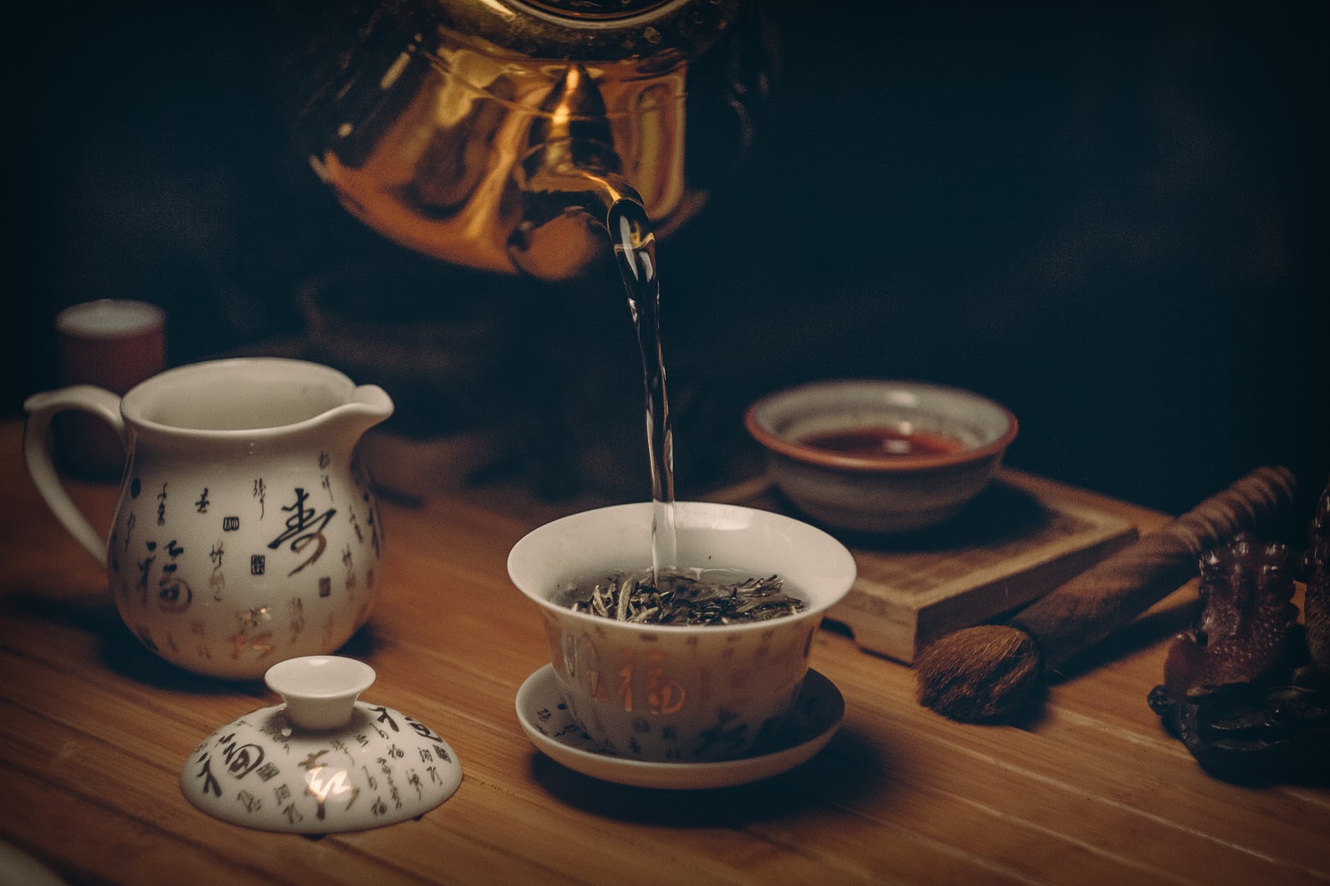 [Qingdao] Broken bones? There’s a tea for that too
